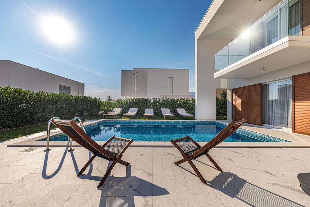 Luxury Villa Tina With Private Heated Pool Kastela Dış mekan fotoğraf